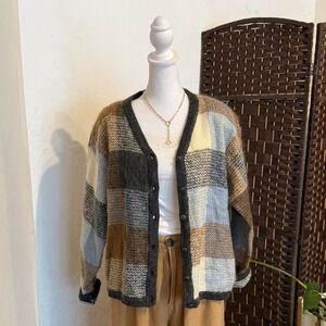 Chelsea Cambell Vintage Knit Cardigan Sweater Plaid Size Medium Granny Core